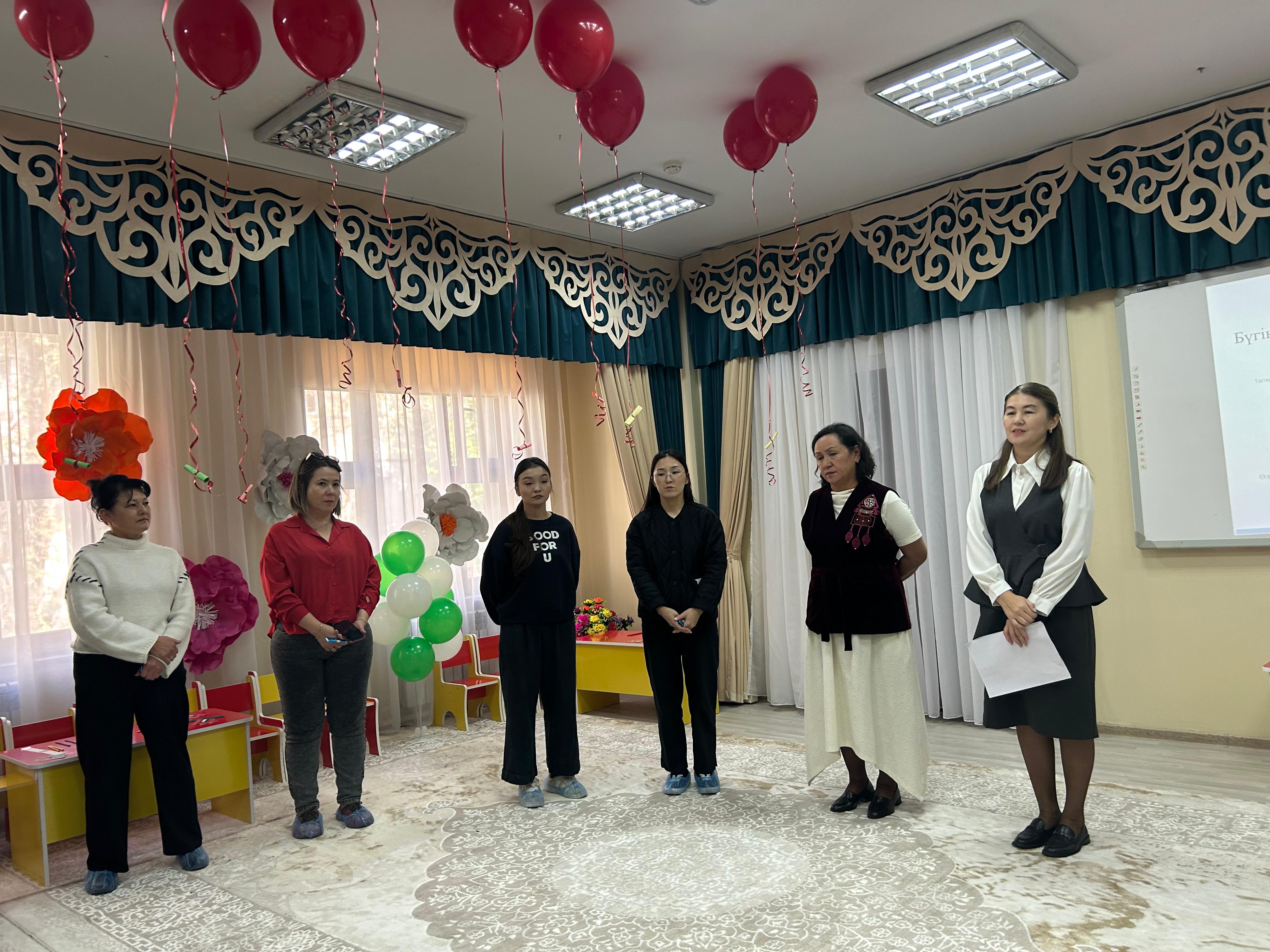 Қалалық семинар: "Дамытушы заттық ортаны құрудың маңыздылығы"