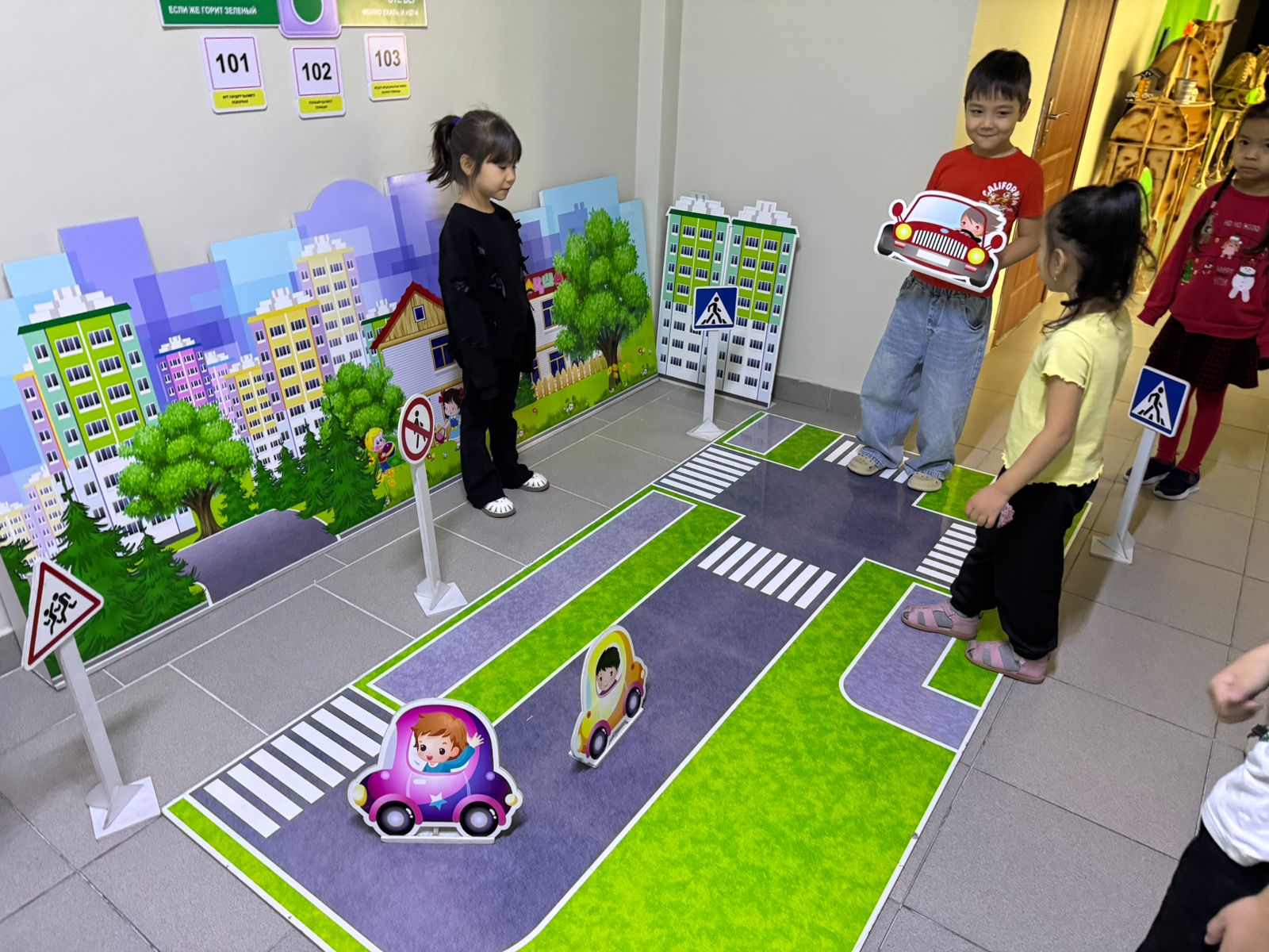 "Жол тәртібін білейік-аман -есен жүрейік" мектепалды "Жұлдыз" тобы