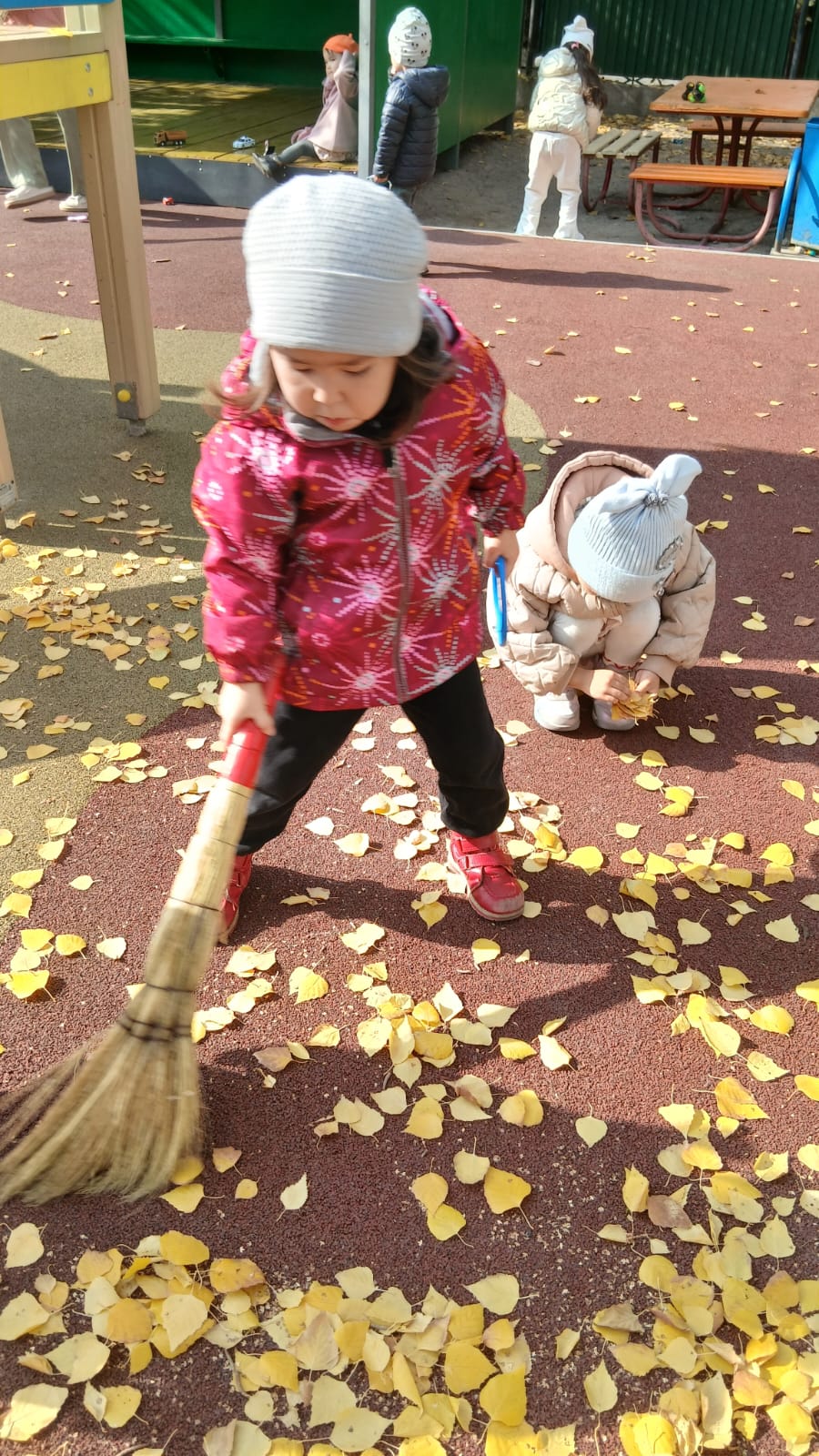 "Алматы-таза қала" акциясы аясында "Алматы-біздің ортақ үйіміз"